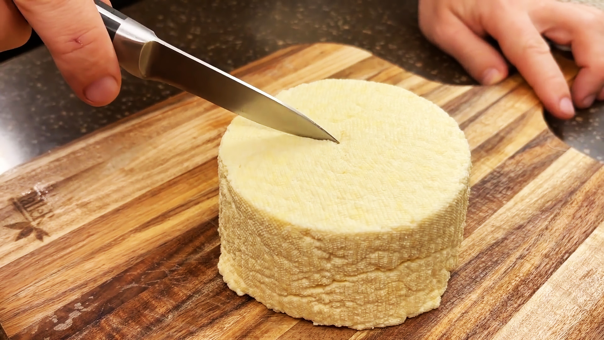 Самодельный сыр. Домашний сыр. Приготовление сыра. Сыр для готовки. Приготовление домашнего сыра.
