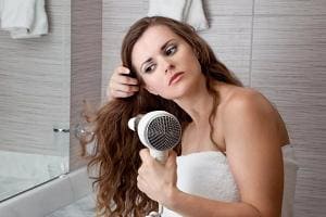 Сушка волос феном. 3 ошибки вредные для здоровья волос