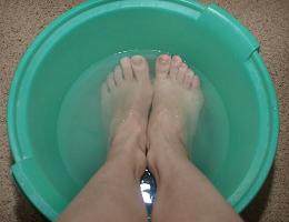 Ванночка для ног с перекисью водорода и глицерином. Рецепт