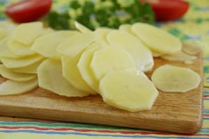 Мясо по-французски: картофель не пропекается, что делать?